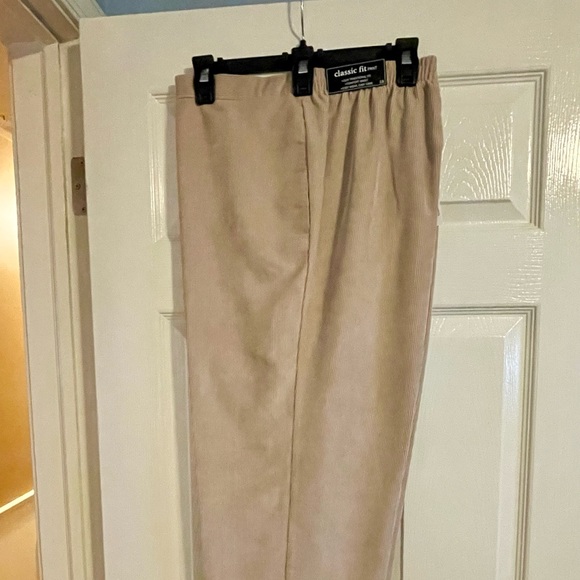 Alfred Dunner Women’s Pants - Picture 1 of 2